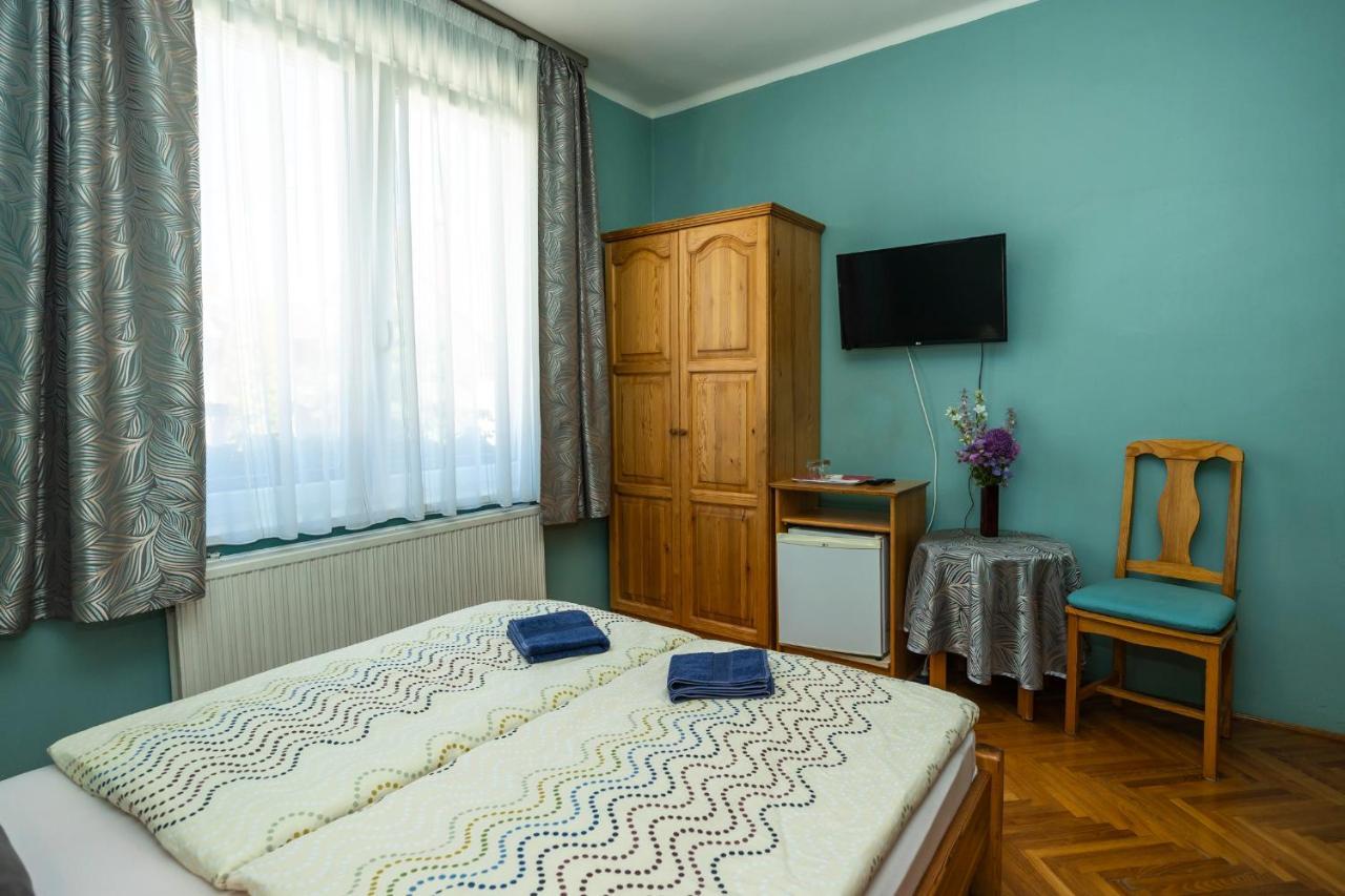 Cecey Vendeghaz Bed & Breakfast Eger Luaran gambar