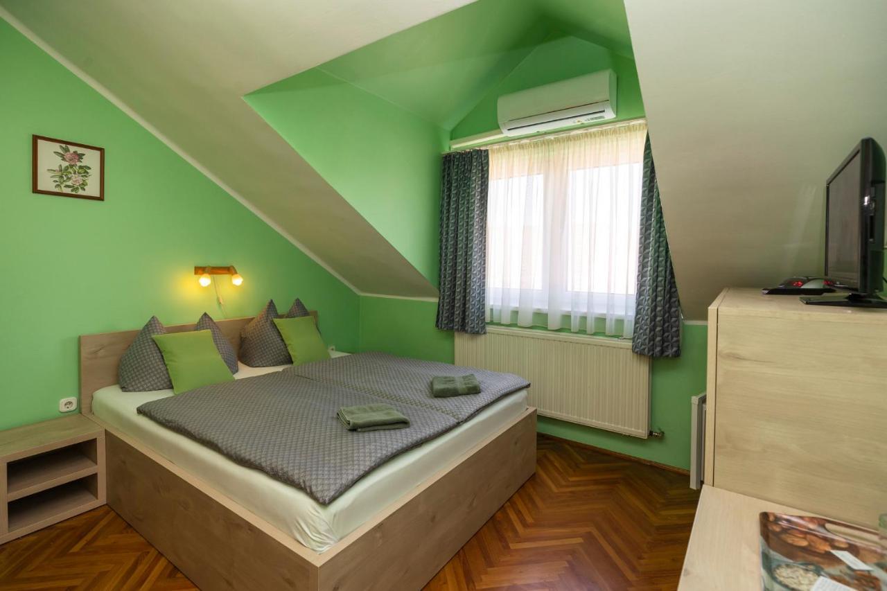 Cecey Vendeghaz Bed & Breakfast Eger Luaran gambar