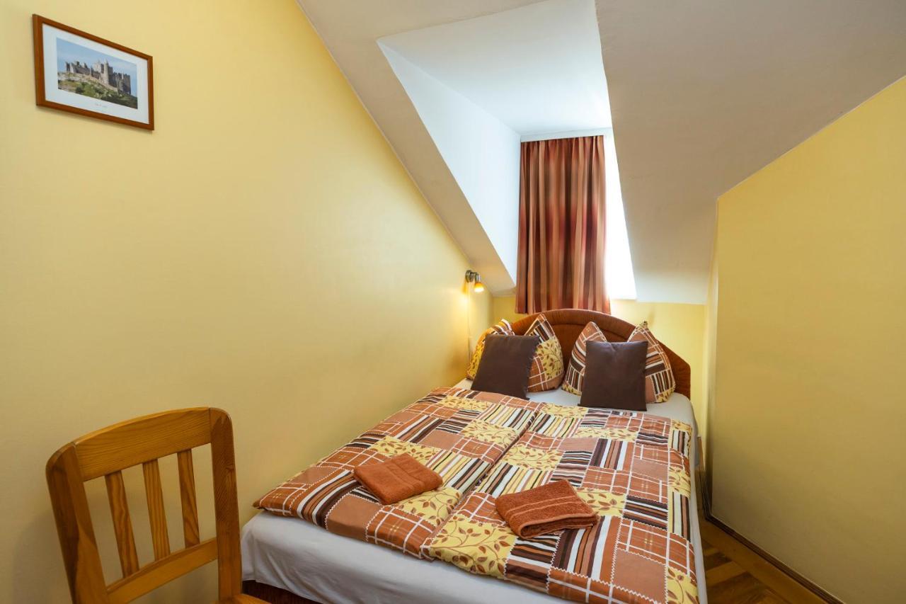 Cecey Vendeghaz Bed & Breakfast Eger Luaran gambar